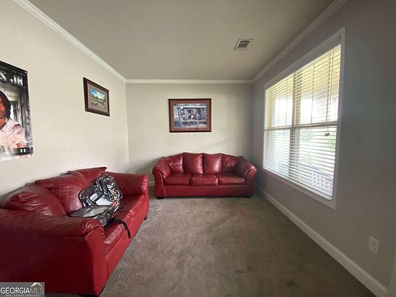 5th image of 2935 Centennial Dr NE