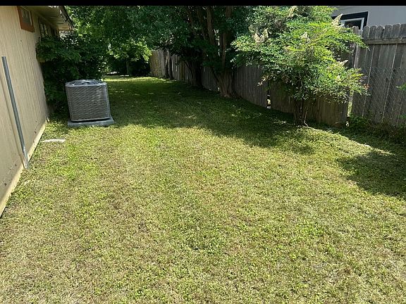 2nd image of 1204 Goodhue Dr