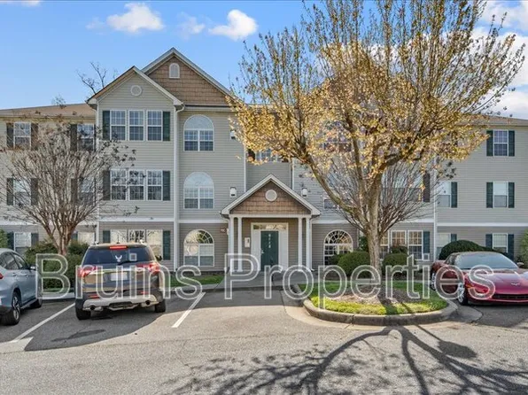 6118 Hedgecock Cir APT 3B, High Point, NC 27265