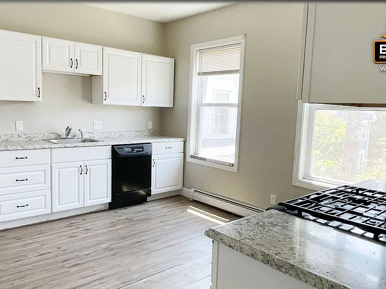46 Myrtle Ave — Photo 1