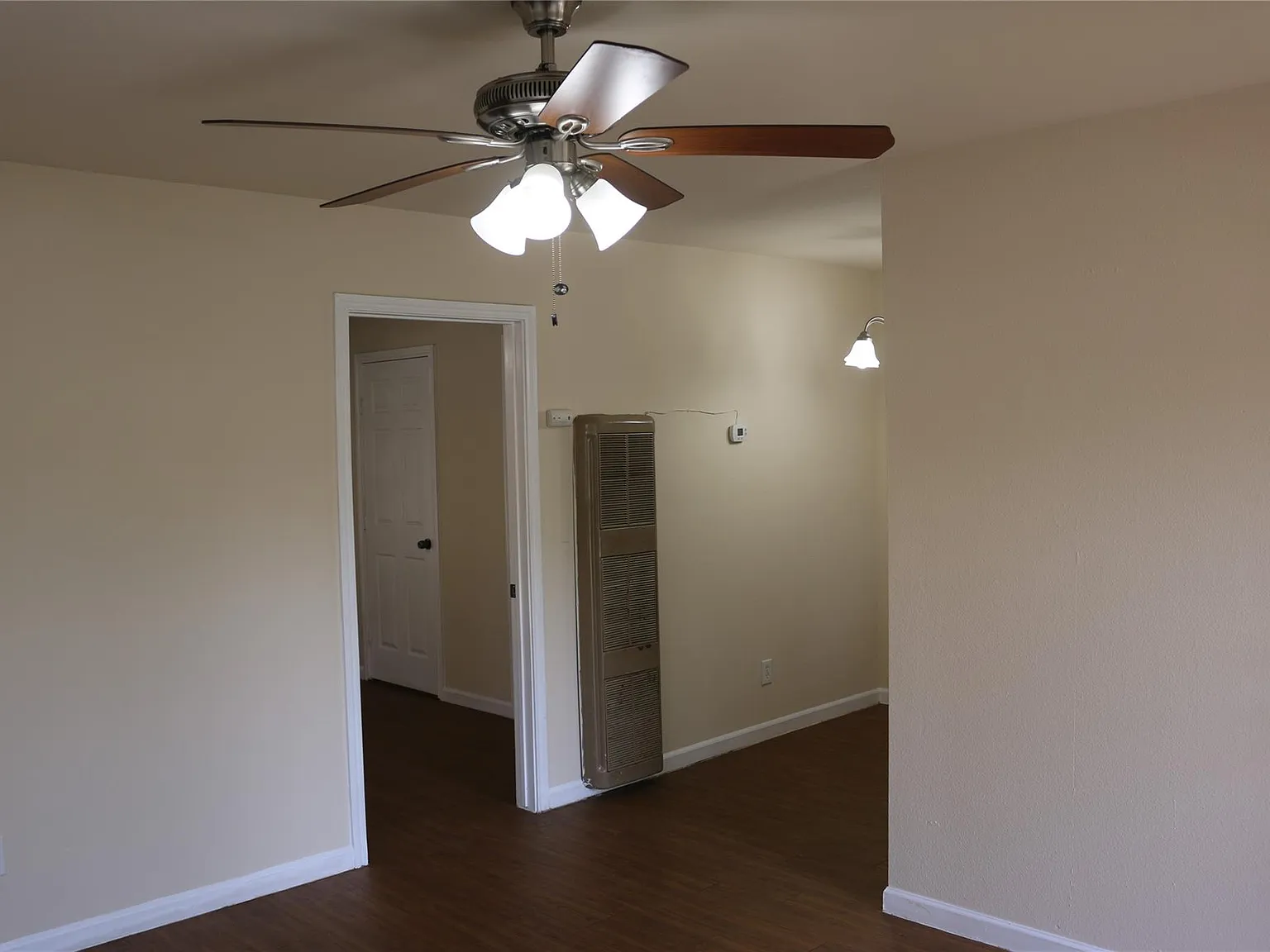 1 bed, 1.0 bath, 516 sqft, $1,000 — Photo 4