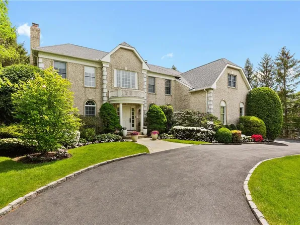 32 Paddock Road, White Plains, NY 10605