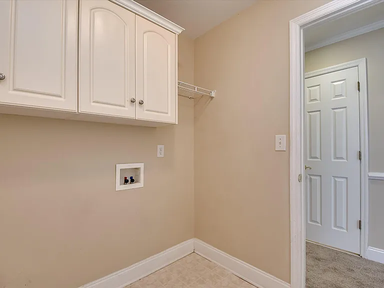 929 Sawbuck Way — Photo 24