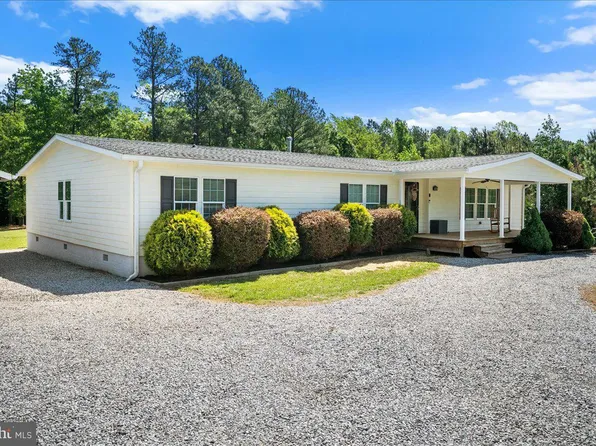 523 Three Flags Dr, Kenbridge, VA 23944