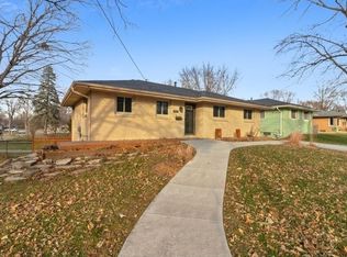 4217 NW Aurora Ave, Des Moines, IA 50310