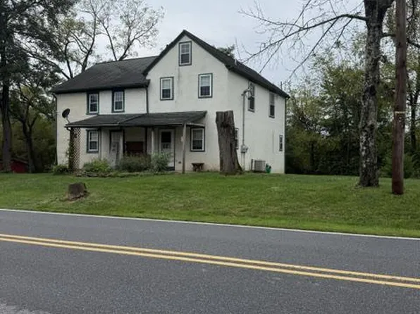 2548 Limekiln Rd, Douglassville, PA 19518