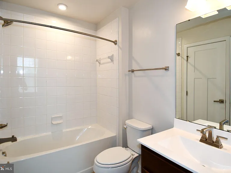 4917 Crest View Dr — Photo 38
