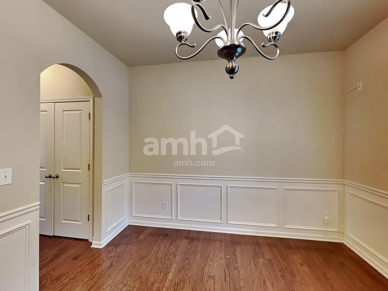 491 Twain Cir SE — Photo 6