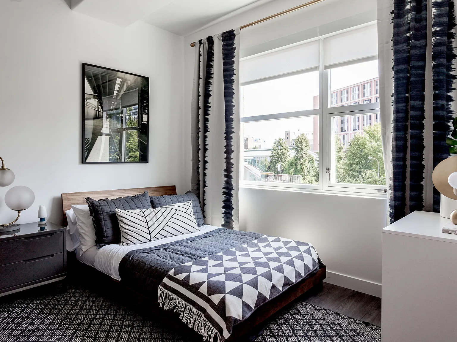 The Scholar Apartments — Photo 2