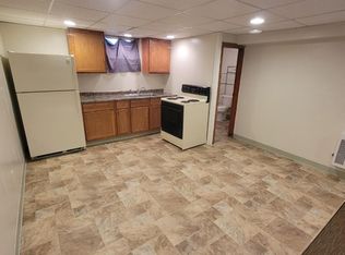 925 Madison St #3, Vermillion, SD 57069