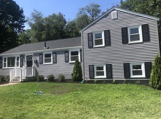 5 Ledgebrook Rd, Weymouth, MA 02190