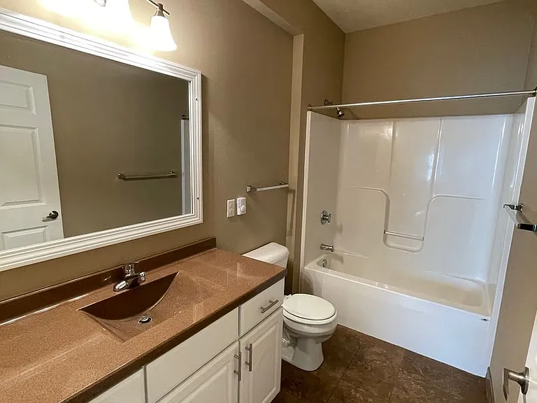 Grasslands Apartments — Photo 36