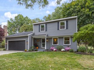 1816 Southampton Dr SE, Grand Rapids, MI 49508
