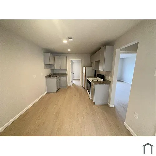 4103 Davis Pl NW Photo 1