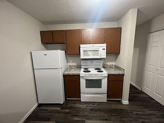 3rd image of 101 Canal Rd #4