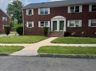 21 Carolyn Ter #B, Roselle, NJ 07203