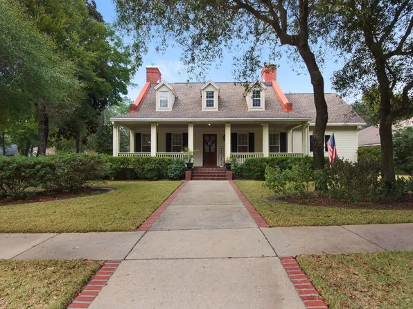 814 Coldwater Creek Cir, Niceville, FL 32578