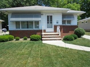 4037 Circlewood Dr, Fairview Park, OH