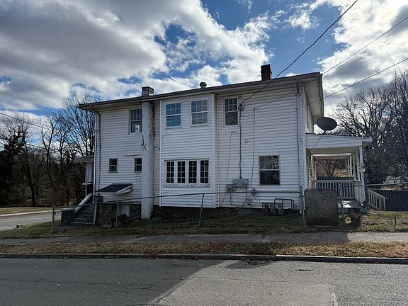 2nd image of 201 & 203 18th St SE