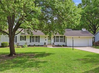 2309 W 104th St, Leawood, KS 66206