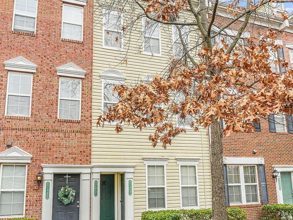 1st image of 42451 Rockrose Sq