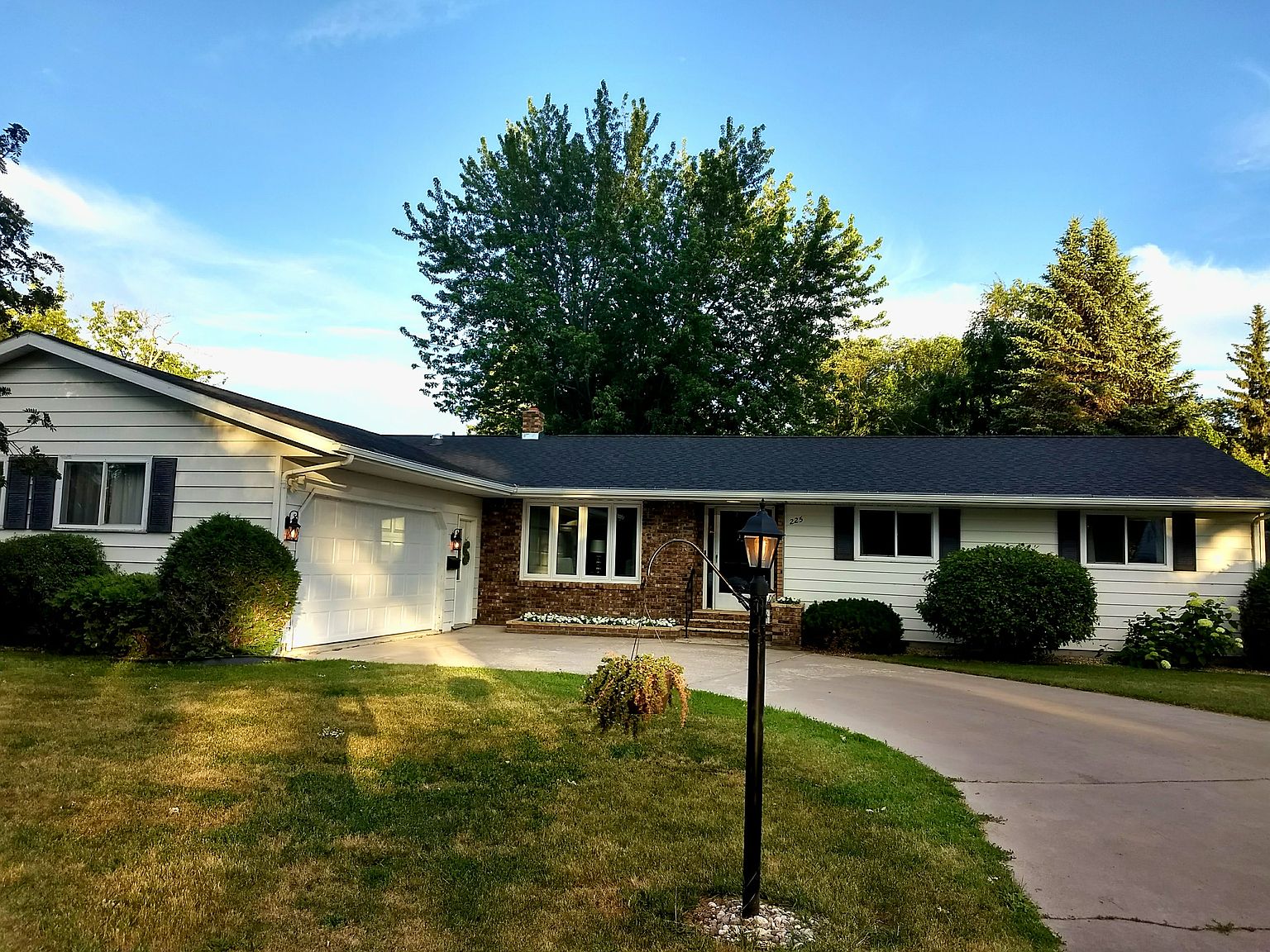 225 E 2nd St, Neche, ND 58265 Zillow