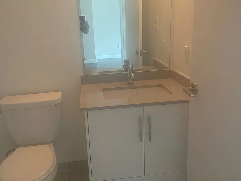460 Adelaide St E #2101 — Photo 11