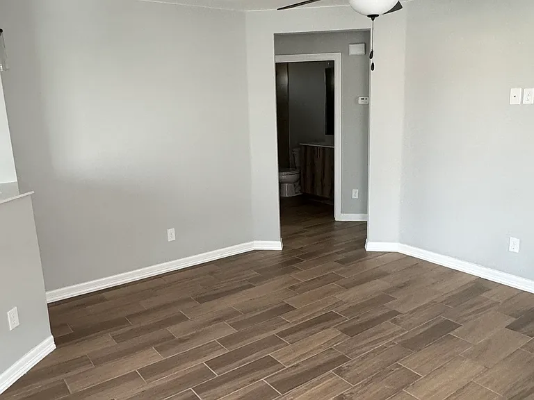 2109 Southridge — Photo 4