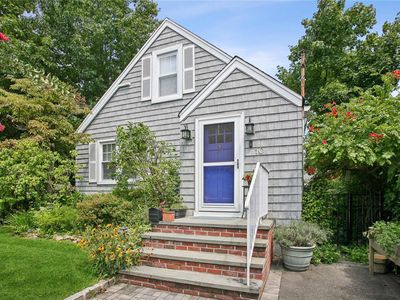 10 Boxwood Road, Port Washington, NY, 11050