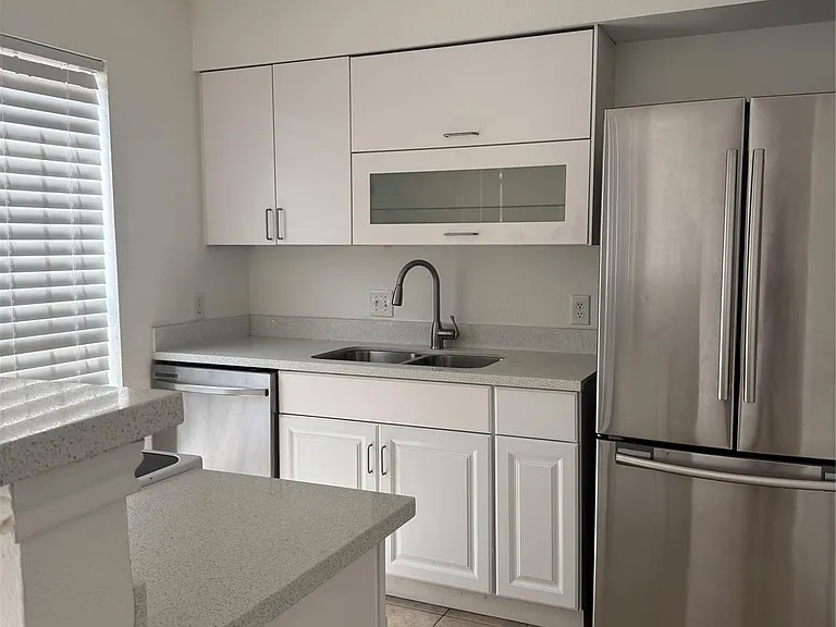 6645 Wanda Ln — Photo 3