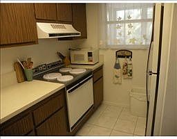 3rd image of 507 Windrush Bay Dr