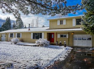 242 Pinecrest Rd, Sandpoint, ID 83864