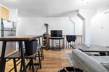 Rented by Key City Capital Inc