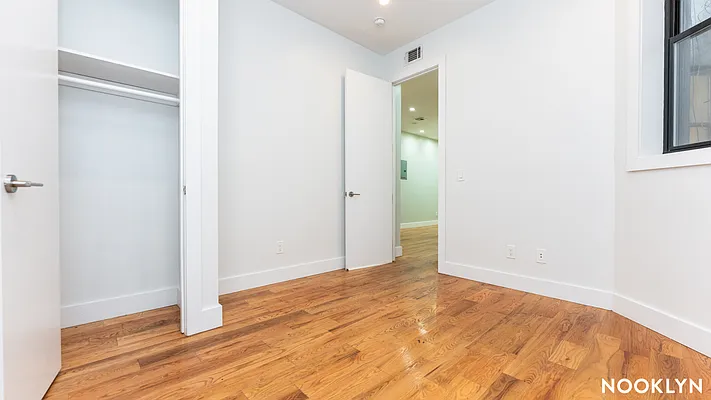 Rented by Nooklyn NYC LLC | media 13