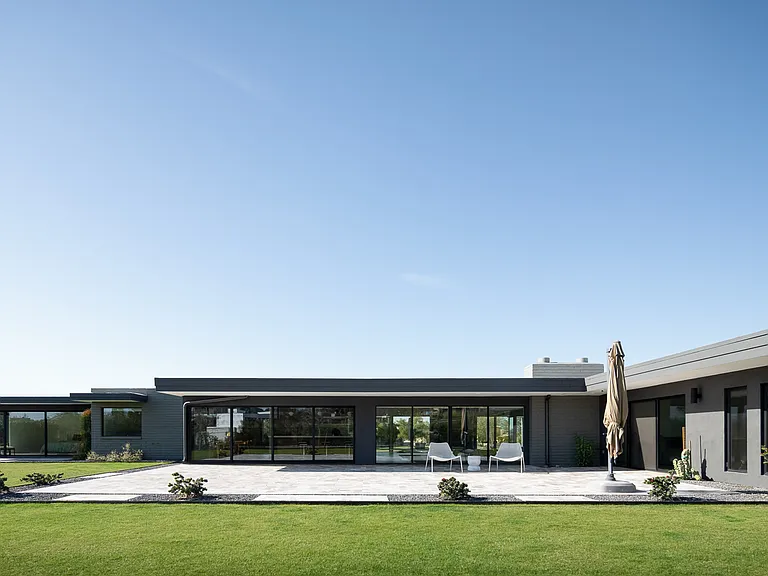 4020 E Sierra Vista Dr — Photo 13
