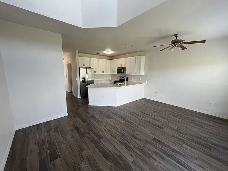 2013 Claudia Ln — Photo 8