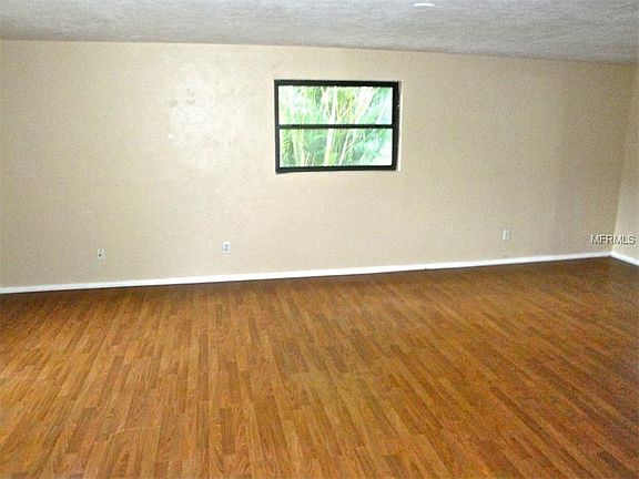 5th image of 46 Horton Cir