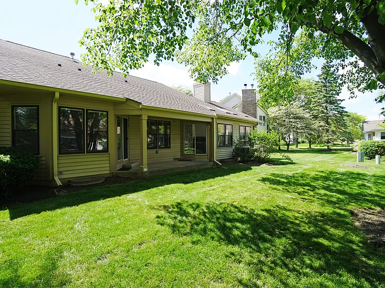 229 Willow Pkwy — Photo 30