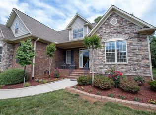 112 Redmeadow Dr, Advance, NC 27006