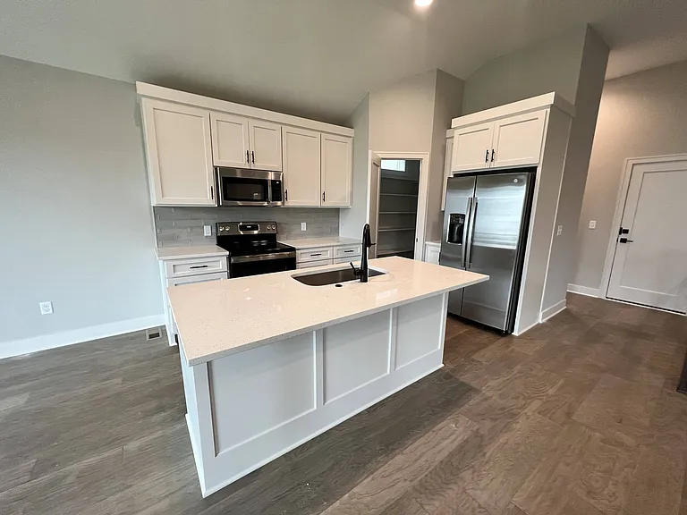 1401 SW Heartwood Ter — Photo 5