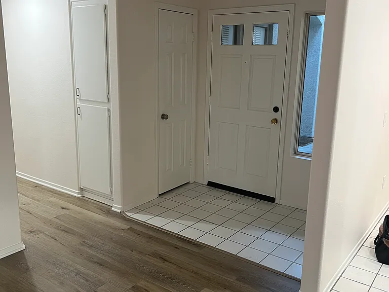 128 California Ct #128 — Photo 2