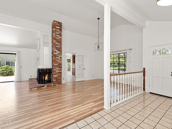 5th image of 1125 Stoneybrook Ln