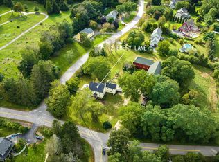 2 Emery Ln, Stratham, NH 03885