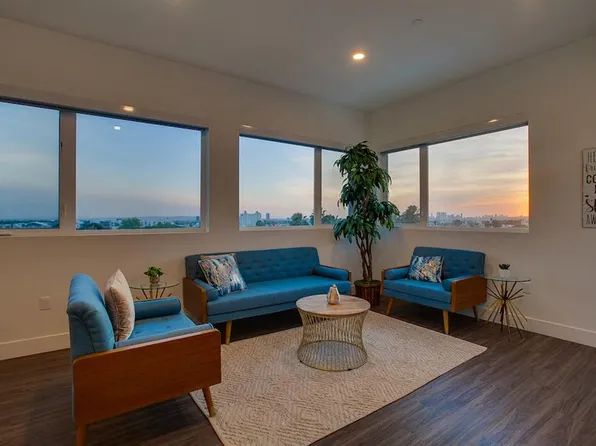 The Sunset Hue, 6630 W Sunset Blvd #202, Los Angeles, CA 90028