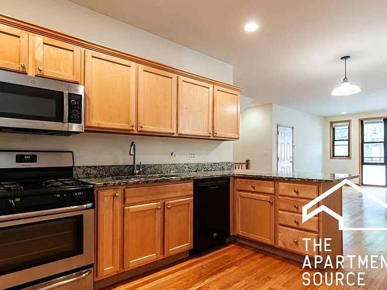 3117 N Damen Ave #1 — Photo 2