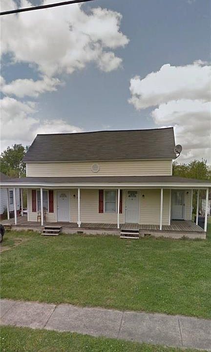 1st image of 918 Lindsey St