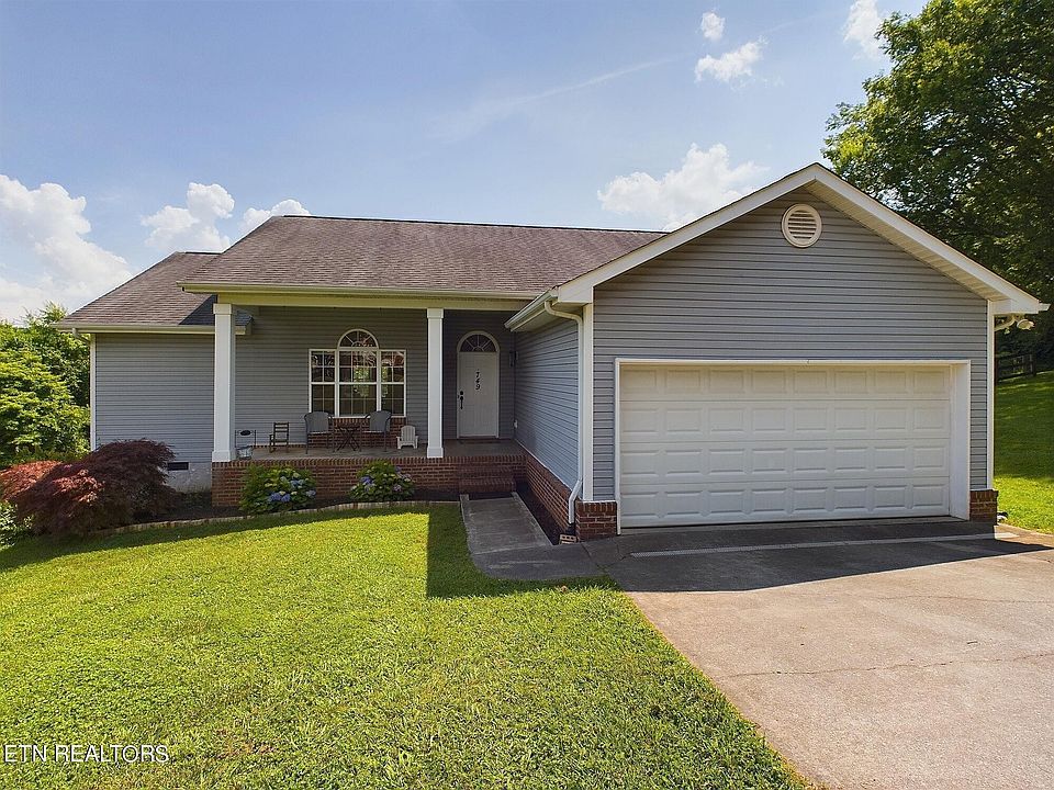 1st image of 749 Hidden Glen Ln
