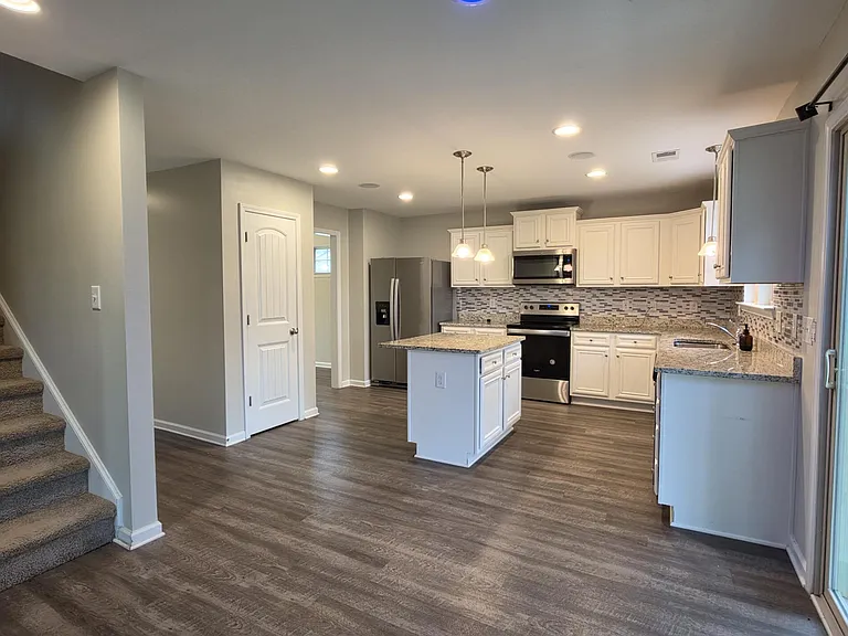 147 Niblick Dr — Photo 8