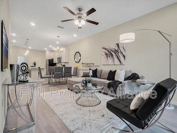 3rd image of 2908 Oak Park Way #E