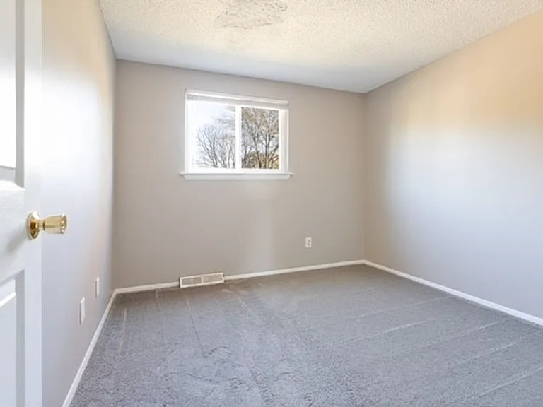 2859 Falcon Bridge Dr — Photo 14